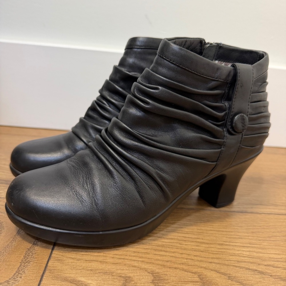 Dansko Black Leather Ankle Boots 38 EU Comfort Low Heel Ruched‎ Zip Career